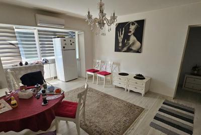 Apartament cu 3 camere semidecomandat în Central - 3