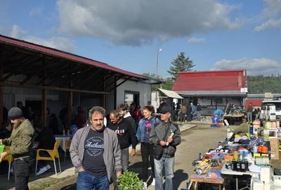Spatii comerciale + Afacere la Cheie in targurile saptamanale(Tescani,Livezi) - 9