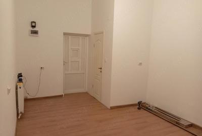 Spațiu comercial, de 20 mp, în Ultracentral - 3