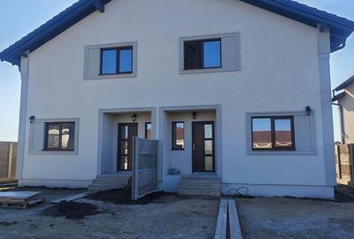 Casă cu 4 camere în Moșnița Veche - 2