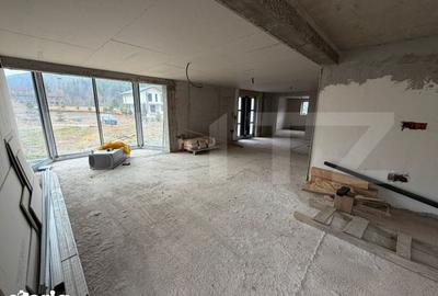 Casă cu 7 camere cu Teren 950 Mp în Central - 6