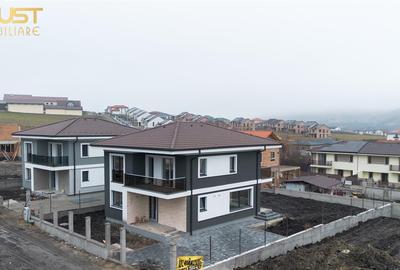 Casă cu 5 camere cu Teren 400 Mp în Chinteni - 2