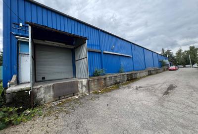 Spațiu comercial, de 2,000 mp, în Central - 3