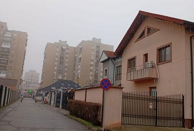 Casă cu 4 camere în 9 Mai - 1