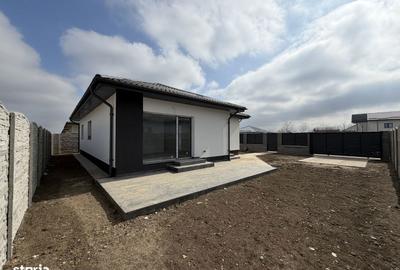 Casă cu 4 camere cu Teren 400 Mp în Clinceni