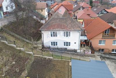 Casa duplex, 3 camere, curte, terasa, in zona linistita - 2