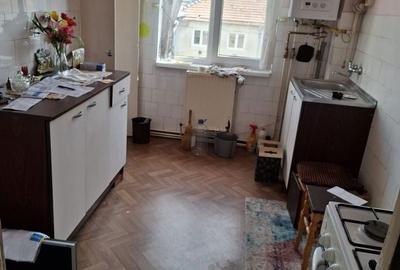 Apartament cu 3 camere decomandat în Central - 5