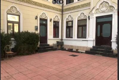 Vanzare Vila 7 camere Cotroceni, Sector 5 | 210 mp utili | 2000 euro