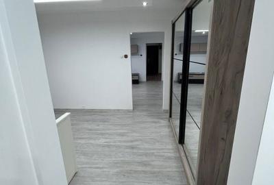 Apartament cu 3 camere, mobilat în Central - 3