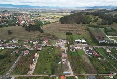 Teren de 1350 mp, în Sânpetru - 11