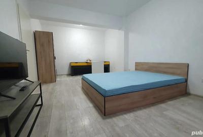 Apartament cu 2 camere decomandat în Tractorul - 3