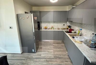 Casă cu 7 camere cu Teren 393 Mp în Central - 9