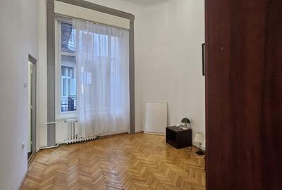 Apartament cu 3 camere decomandat în Ultracentral