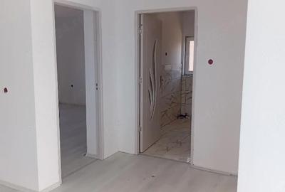 Casă cu Teren 400 Mp în Central - 2