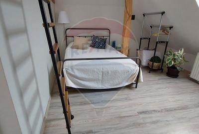 Apartament cu 3 camere, mobilat în Centrul Istoric - 1