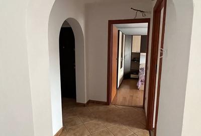 Apartament cu 3 camere în Central - 1