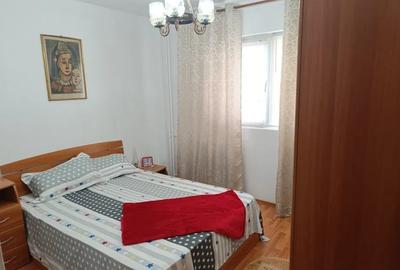 Apartament cu 2 camere semidecomandat, mobilat în Olteniței