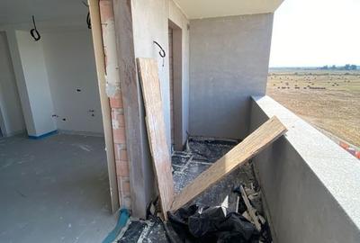 Nou. Etaj intermediar. Spatios - 14