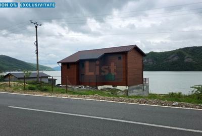 Casă cu 6 camere cu Teren 582 Mp în Svinița - 1