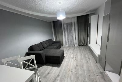 Inchiriez apartament cu 3 camere decomandat - 2