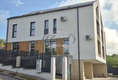 Duplex cu 5 camere cu Canalizare în Dâmbul Rotund - 1