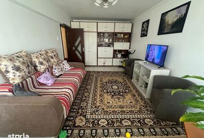 Apartament cu 3 camere decomandat, mobilat în Central