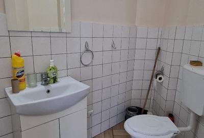 Spațiu comercial, de 35 mp, în Central - 6