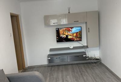 Apartament cu 2 camere semidecomandat în Km 4 - 1