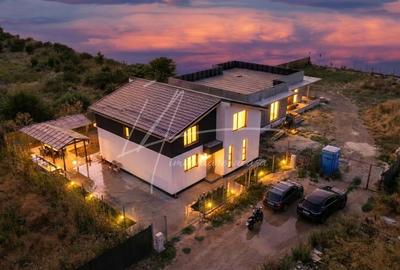 Casă individuală cu 4 camere cu Canalizare în Balotești