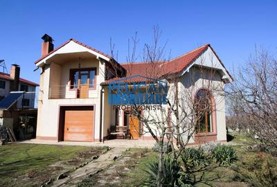 Casă individuală cu 5 camere cu Canalizare în Mineri