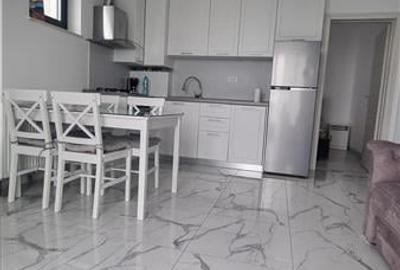 Apartament 2 camere cu vedere superba la lac, in Mamaia  gata de mutat! - 2