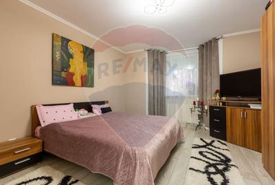 Casă cu 5 camere cu Teren 435 Mp în Central - 10