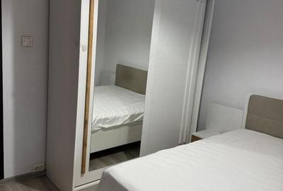 Apartament 2 camere, zona 8 Mai - 4