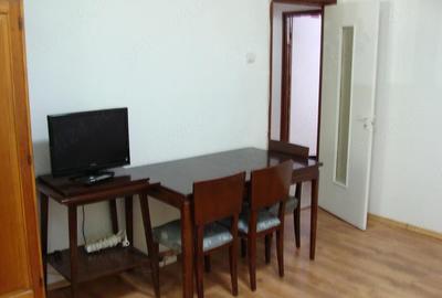 Apartament cu 2 camere decomandat în Drumul Taberei