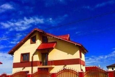 Casă cu 4 camere în Domnești