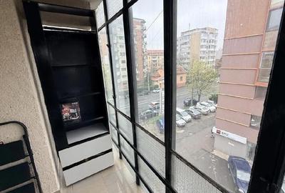 Apartament cu 3 camere decomandat în Dorobanților