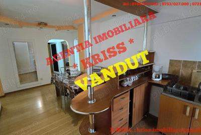 Apartament cu 4 camere decomandat în Găvana - 12