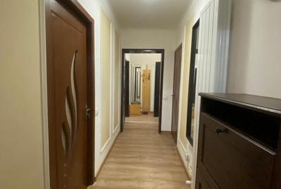 Apartament cu 2 camere decomandat, mobilat în Polonă - 9