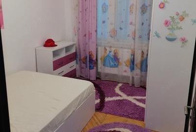Apartament cu 3 camere decomandat în Cug