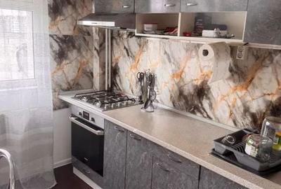Apartament cu 3 camere decomandat, mobilat în Lujerului