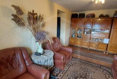 Apartament cu 3 camere semidecomandat în Gruia - 2