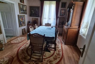 Casă cu 4 camere în Central - 8