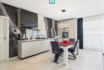 Apartament cu 3 camere decomandat în Torontalului - 2