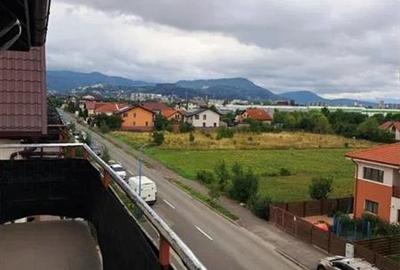 Apartament cu 2 camere decomandat, mobilat în Tractorul - 2