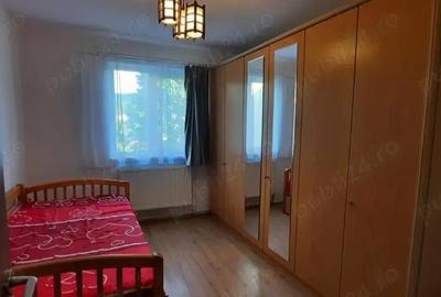 Apartament cu 3 camere decomandat în Dâmbu Pietros