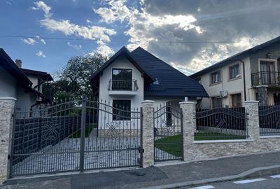 Casă cu 4 camere în Breaza de Jos