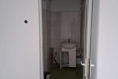 Spațiu comercial, de 40 mp, în Nord - 2