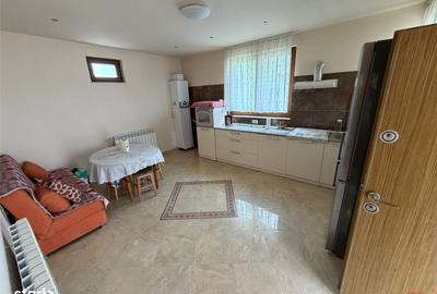Casă cu 4 camere în Petrești - 3