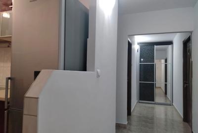 Apartament cu 2 camere decomandat în 13 Decembrie - 2