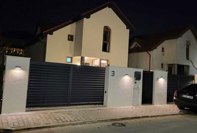 Casă cu 4 camere cu Teren 400 Mp în Central